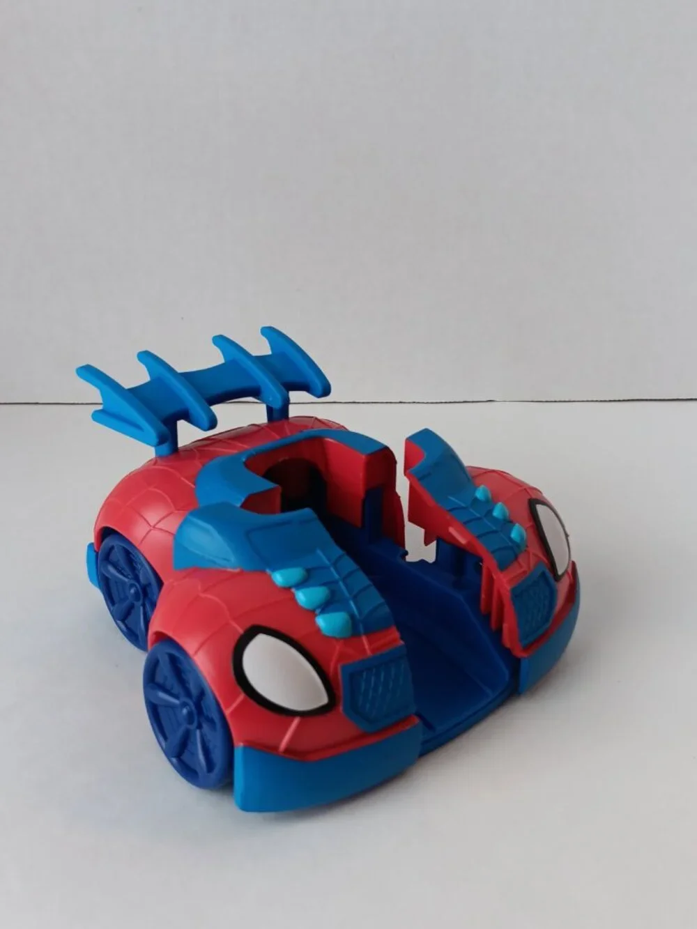 Spidey and His Amazing Friends Web Strike 2-in-1 Vehicle